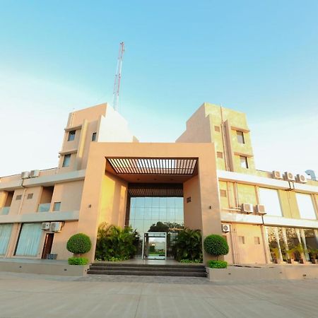 فندق Club Heaven Palanpur المظهر الخارجي الصورة