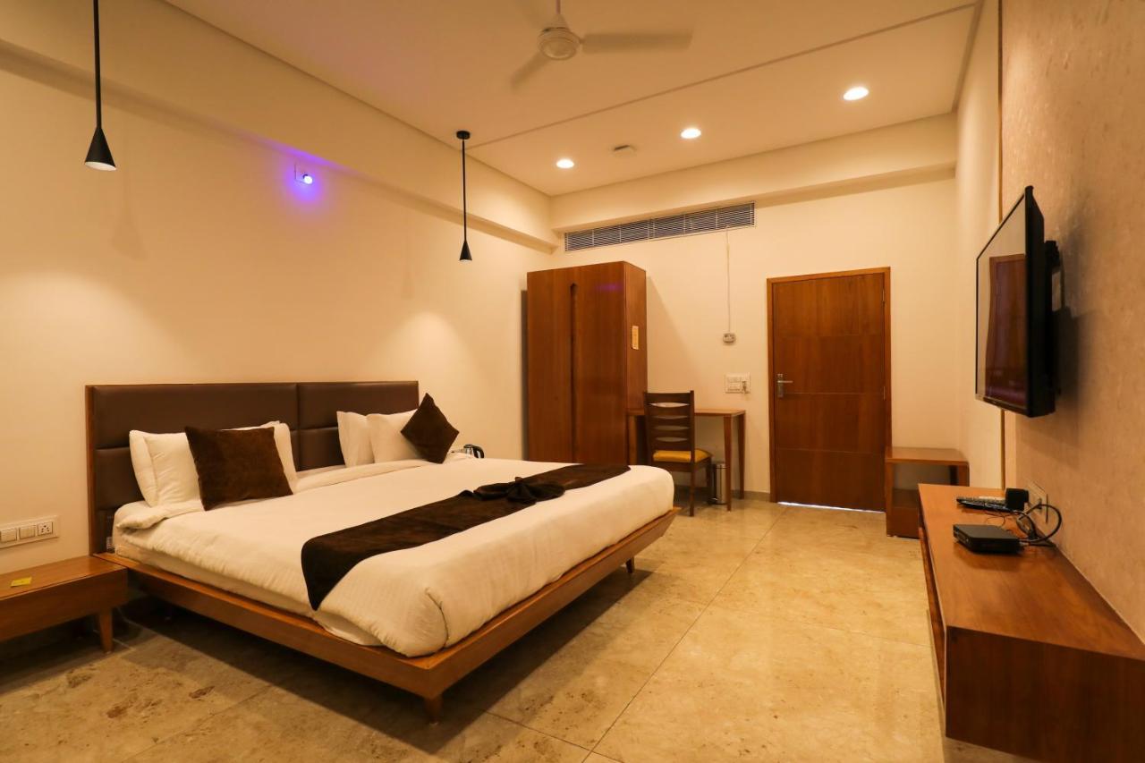 فندق Club Heaven Palanpur المظهر الخارجي الصورة