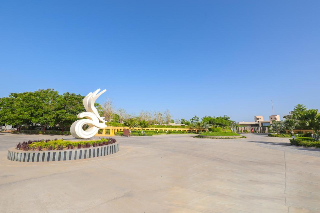 فندق Club Heaven Palanpur المظهر الخارجي الصورة