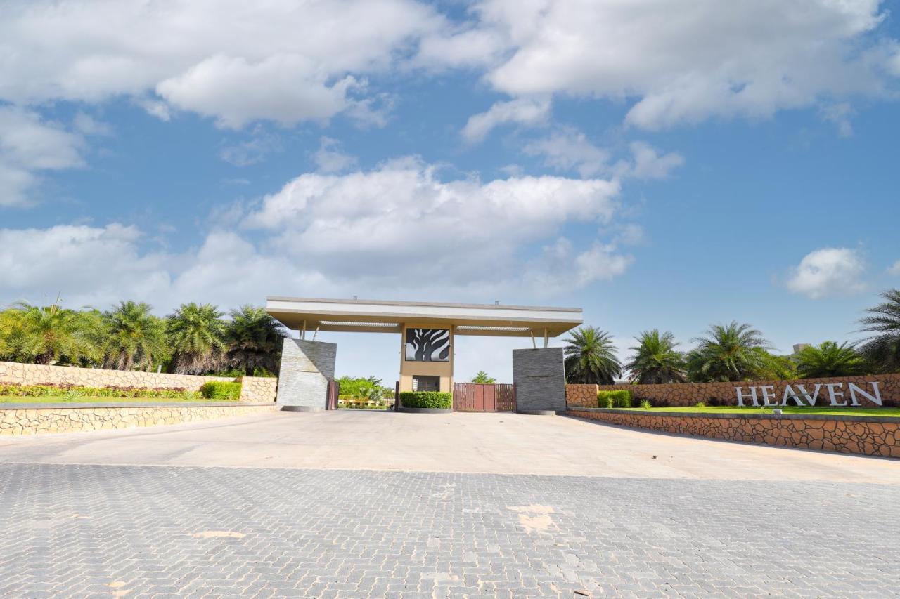 فندق Club Heaven Palanpur المظهر الخارجي الصورة