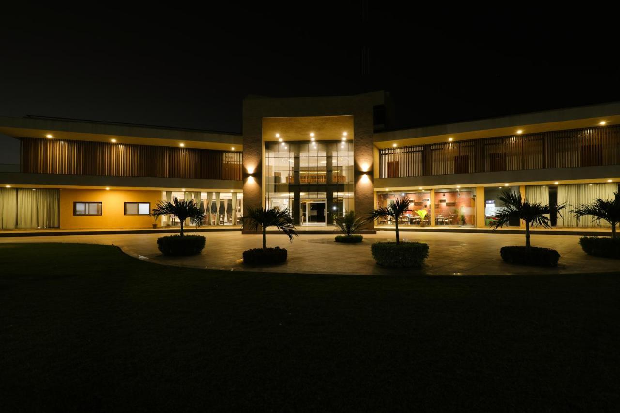 فندق Club Heaven Palanpur المظهر الخارجي الصورة
